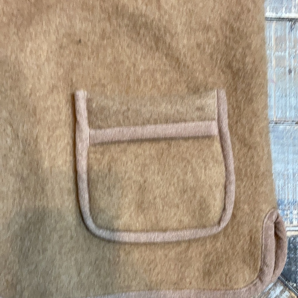 Vintage wool vest with toggle button. Small. - Picture 2 of 6